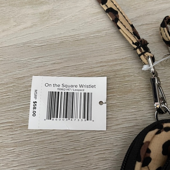 Vera Bradley WRISTLET - Picture 5 of 5